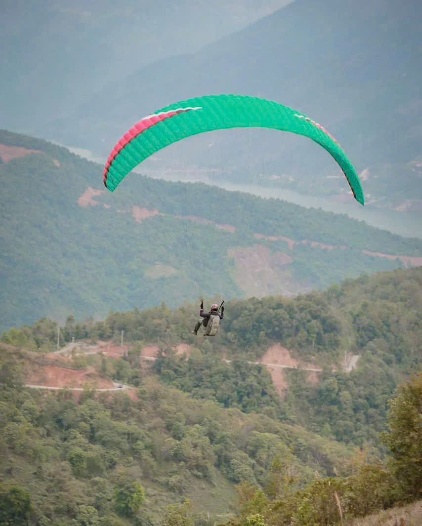 Bay trên biển trời xứ Thái