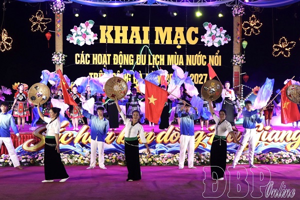 Khai mạc du lịch mùa nước nổi trên sông Đà năm 2026 - 2027