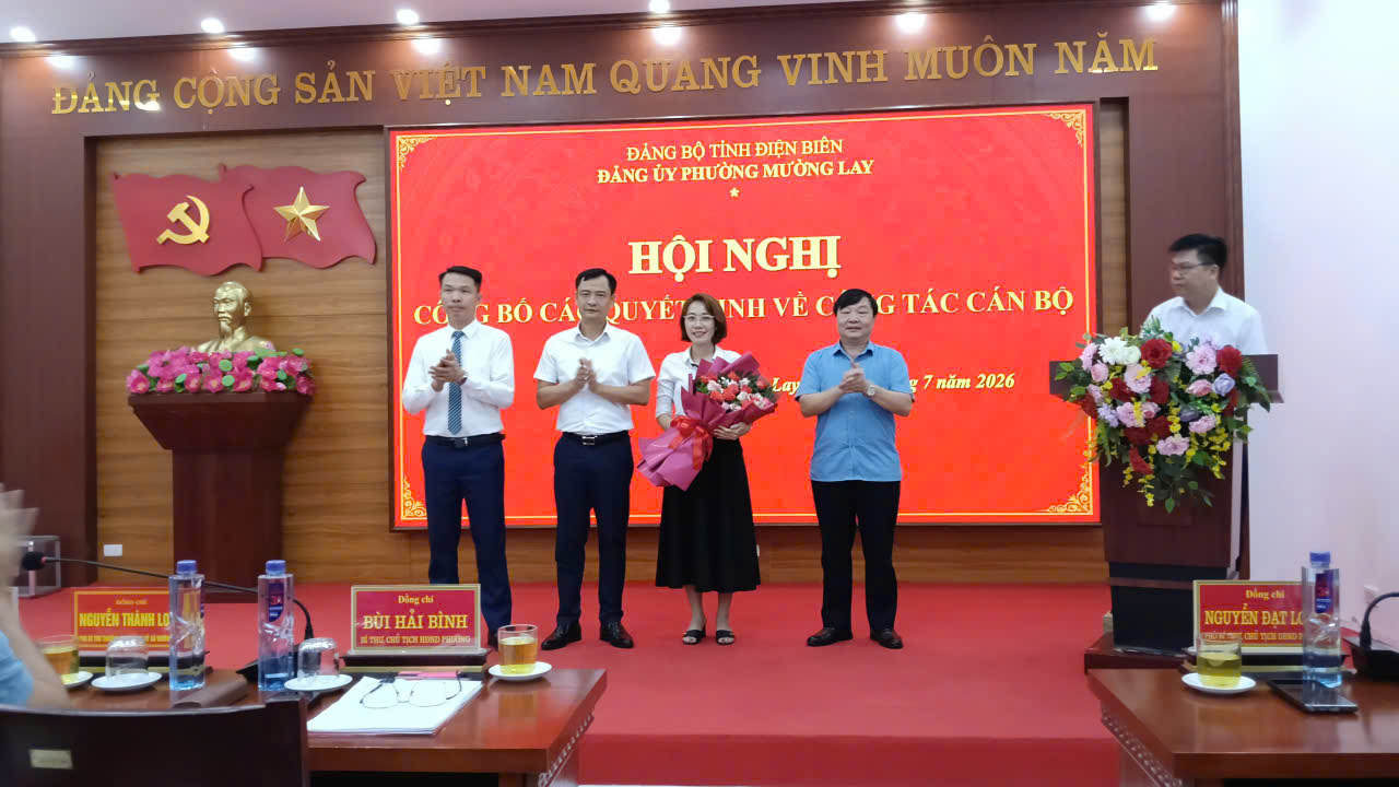 Hội nghị Công bố các quyết định về công tác cán bộ