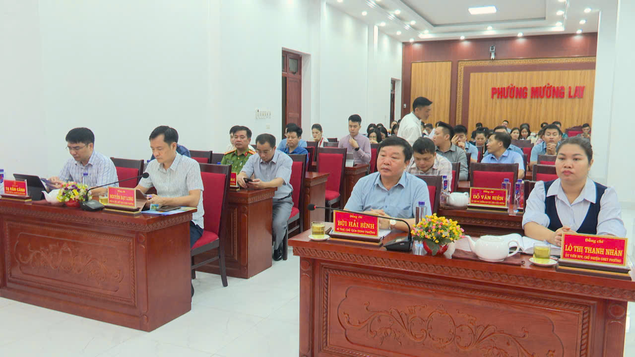 Đảng ủy phường Mường Lay tổ chức Hội nghị trực tuyến bồi dưỡng nâng cao năng lực cho đội ngũ cán bộ cơ sở