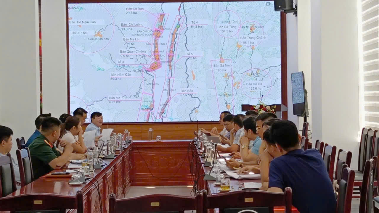 Phường Mường Lay tổ chức họp thông qua phương án sắp xếp, tổ chức lại bản, tổ dân phố