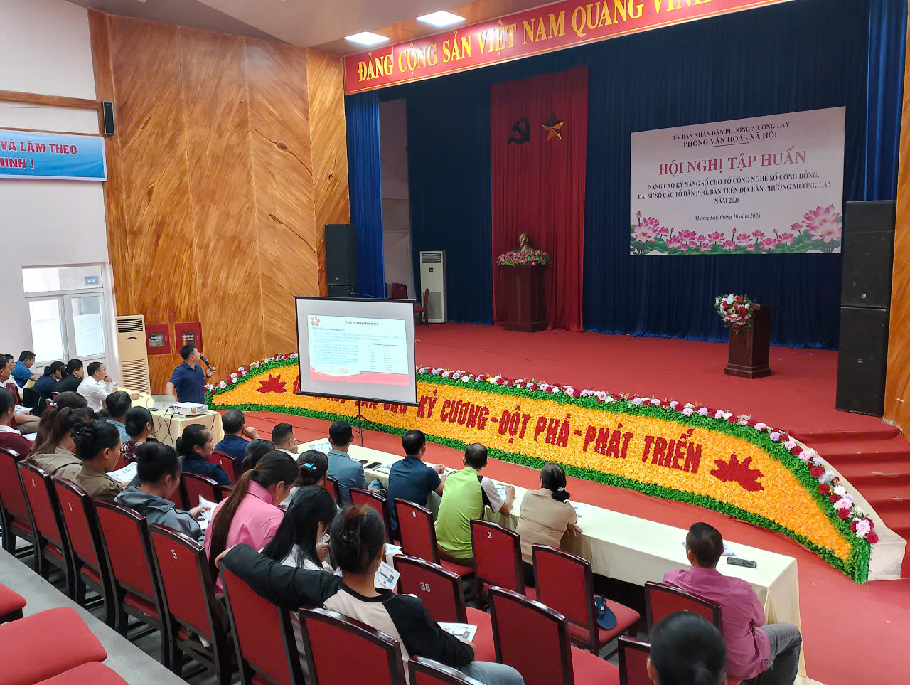 Mường Lay nâng cao kỹ năng số cho lực lượng nòng cốt ở cơ sở
