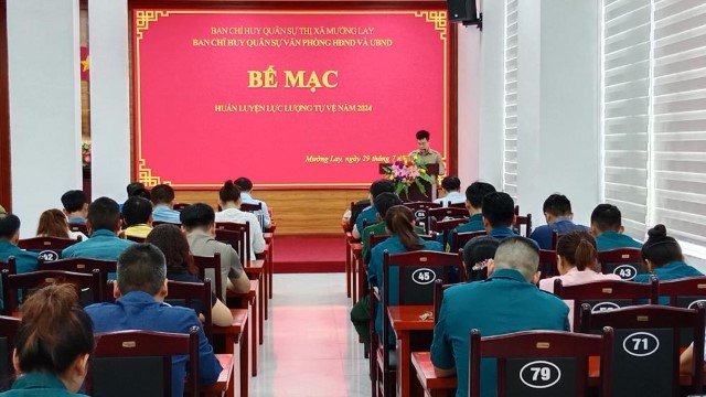 Bế mạc Huấn luyện lực lượng tự vệ năm 2024