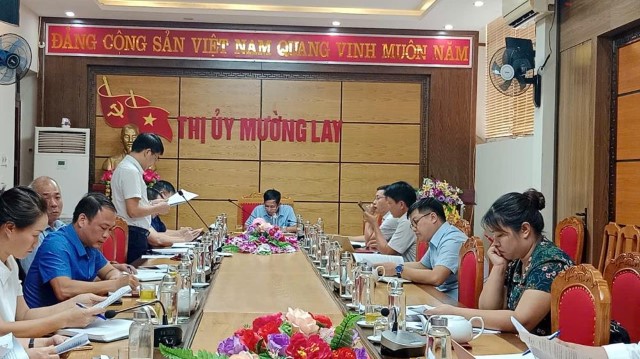 Thường trực Thị ủy giao ban với các xã, phường 9 tháng đầu năm 2024