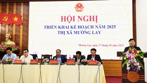 UBND thị xã Mường Lay triển khai kế hoạch năm 2025